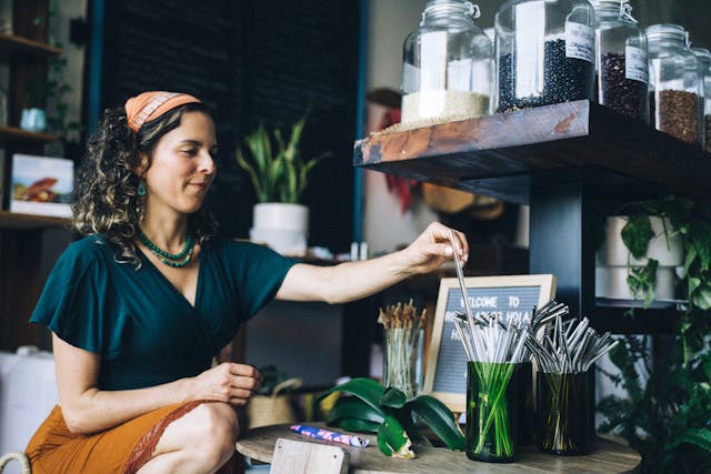 9 Ways Introverted Retail Owners Can Sell Online Without Feeling Salesy